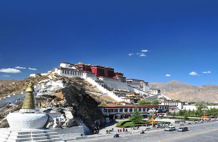 Luxury Nepal, Tibet & Bhutan Tour